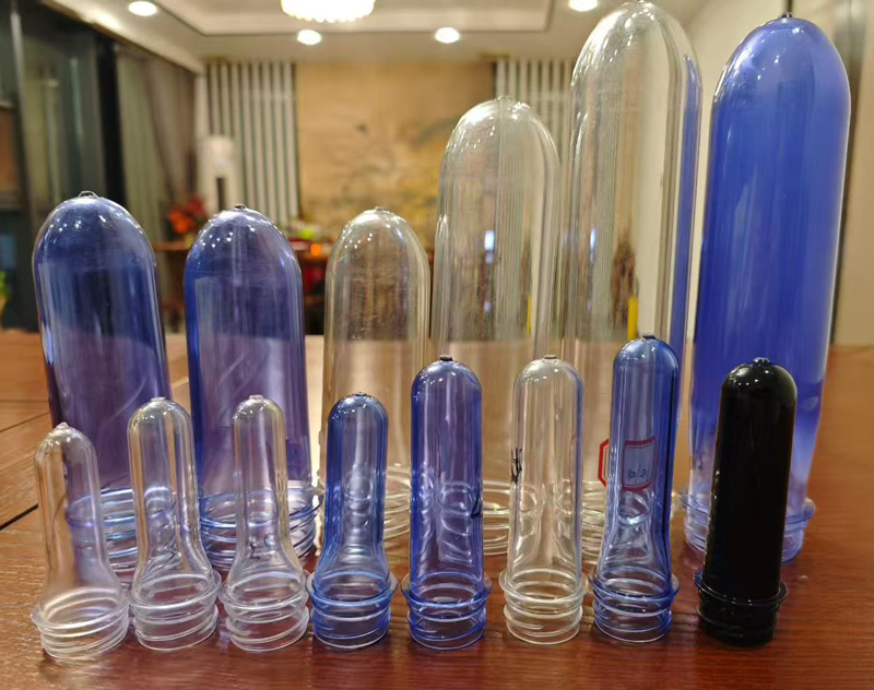 小瓶胚從11.9克到28克，大瓶胚從100克到350克，產(chǎn)品更加豐富